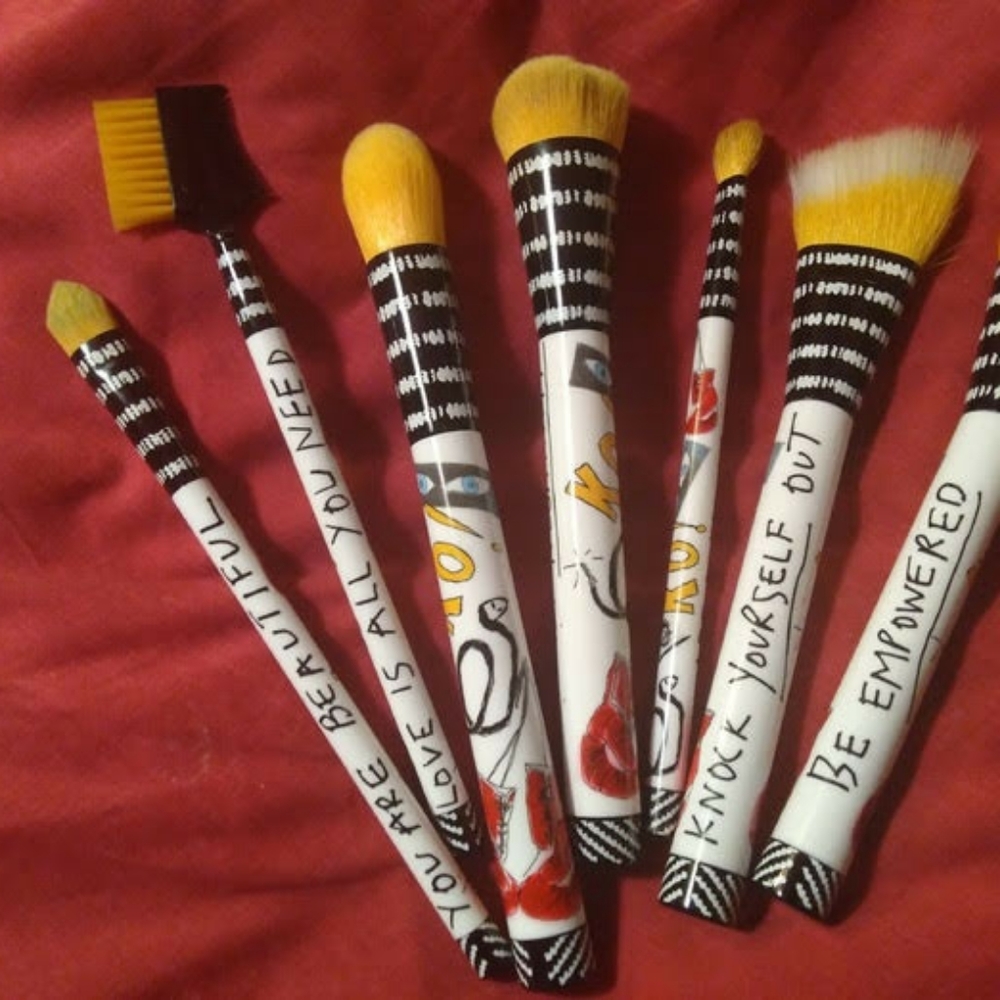 Makeup brushes